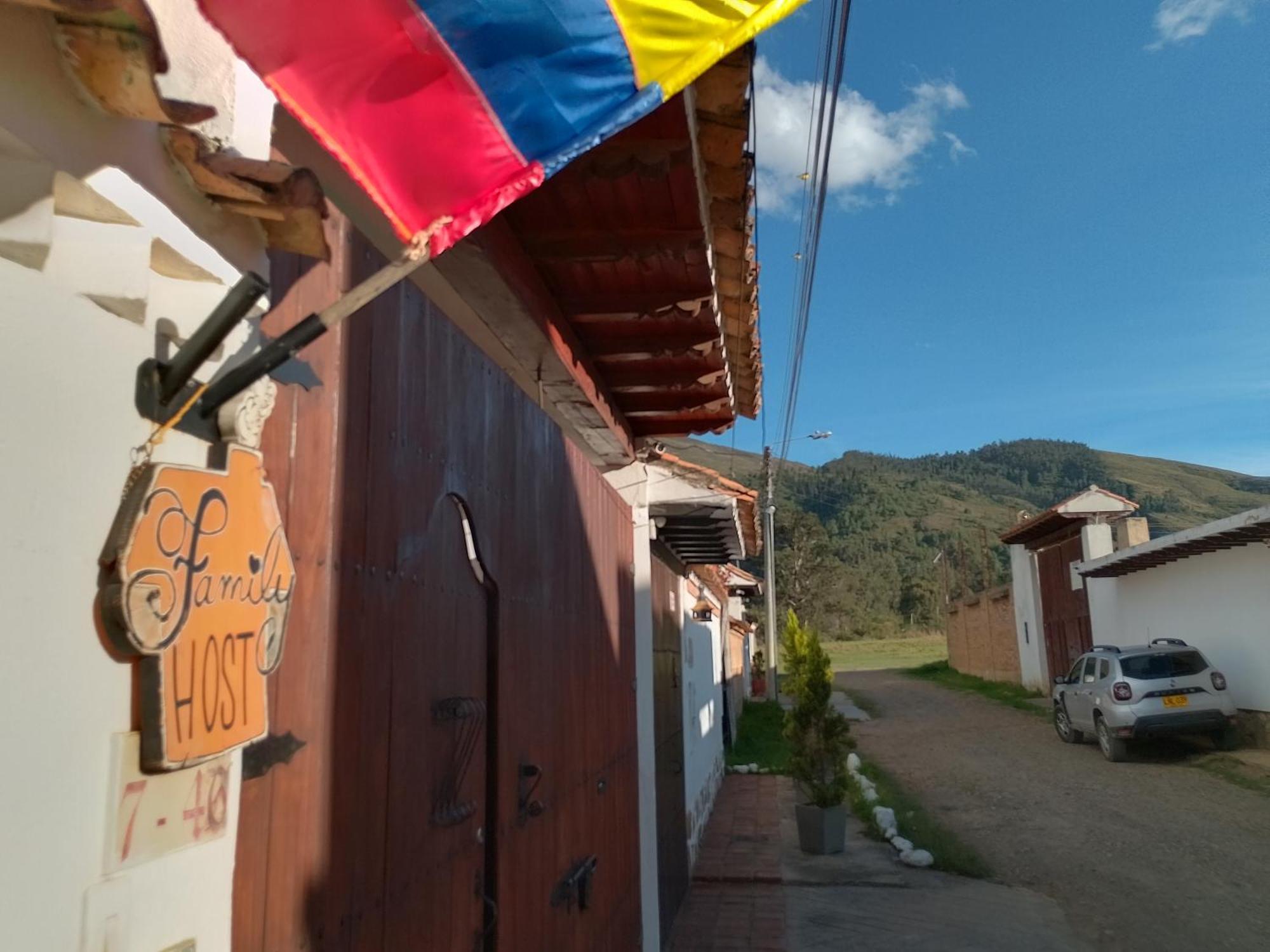 Family Host Hostel Villa de Leyva Exterior foto